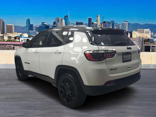 2023 Jeep Compass Altitude