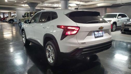 2025 Chevrolet Trax LS