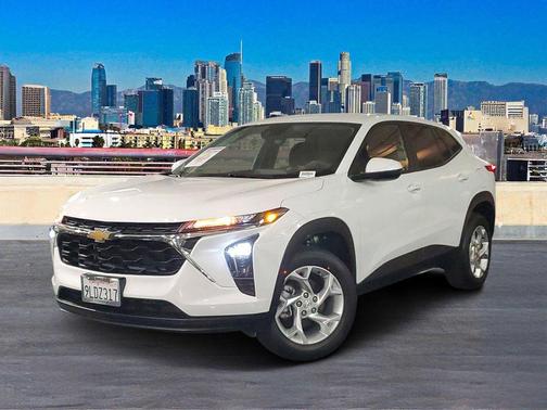 2025 Chevrolet Trax LS