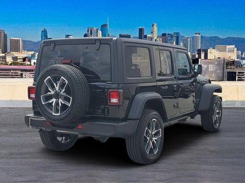 2025 Jeep Wrangler 4xe Sport