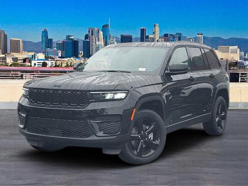 2025 Jeep Grand Cherokee Laredo