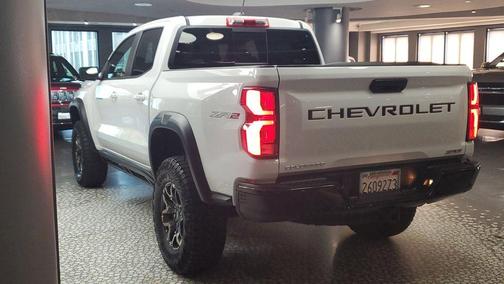 Summit White 2024 Chevrolet Colorado ZR2