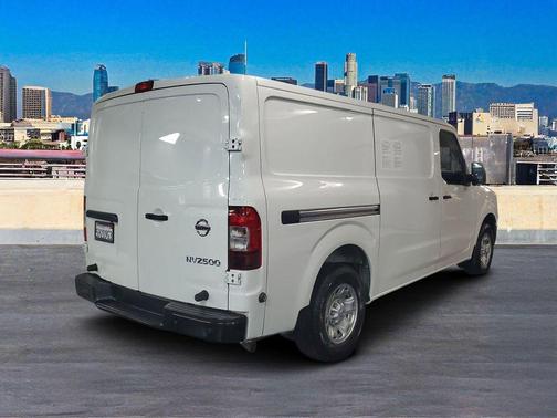2021 Nissan NV Cargo NV2500 HD SV V6/SV V8