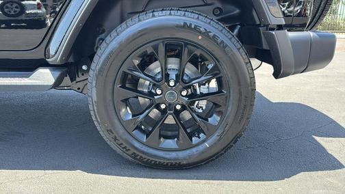2025 Jeep Wrangler 4xe Sahara