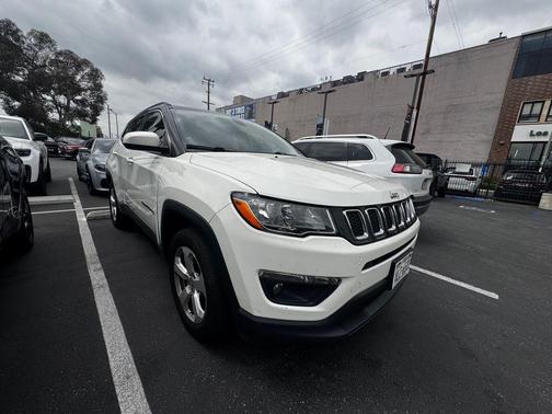 White Clearcoat 2018 Jeep Compass Latitude