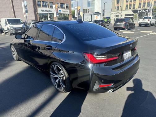 2019 BMW 330 i