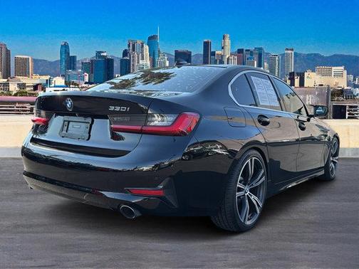 2019 BMW 330 i