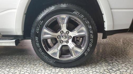 Bright White Clearcoat 2022 RAM 1500 Laramie