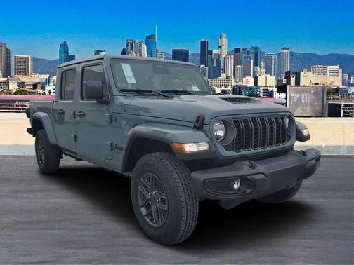 2026 Jeep Gladiator Sport