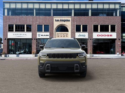41 2026 Jeep Cherokee LAREDO/LIMITED