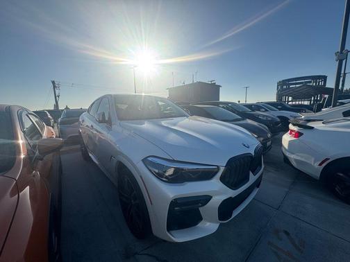 2022 BMW X6 xDrive40i