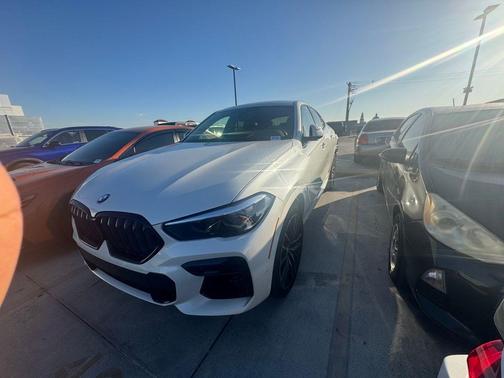 2022 BMW X6 xDrive40i