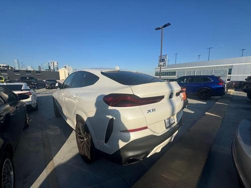 2022 BMW X6 xDrive40i