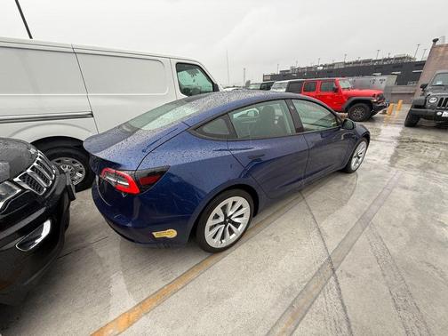 2022 Tesla Model 3 Base