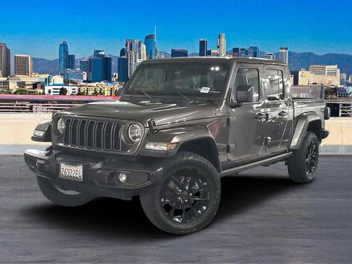 2025 Jeep Gladiator Sport