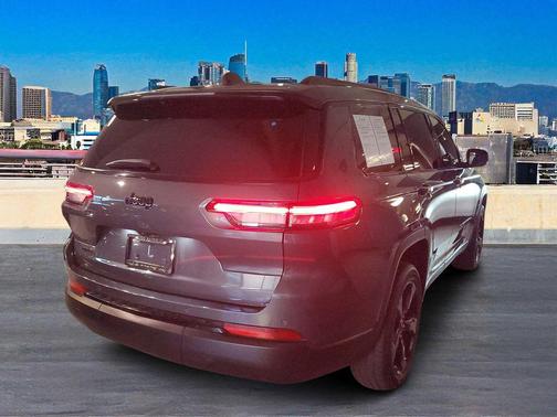 2023 Jeep Grand Cherokee L Laredo