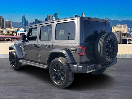 2025 Jeep Wrangler 4xe Sahara