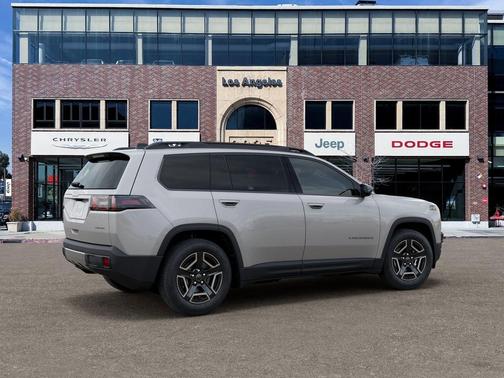 Silver Zynith Clearcoat 2026 Jeep Cherokee LAREDO/LIMITED