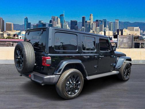 2025 Jeep Wrangler 4xe Sahara