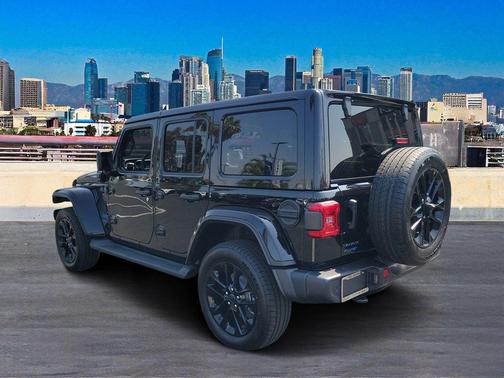 2025 Jeep Wrangler 4xe Sahara