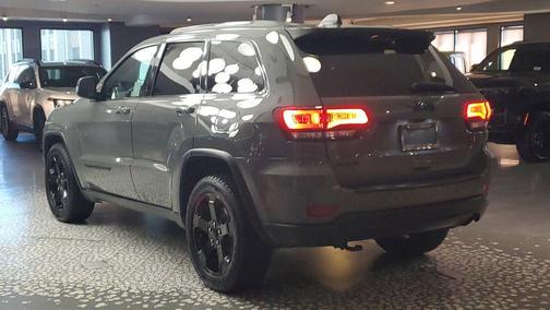 Sting Gray Clearcoat 2019 Jeep Grand Cherokee Laredo