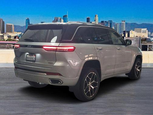 2022 Jeep Grand Cherokee 4xe Summit