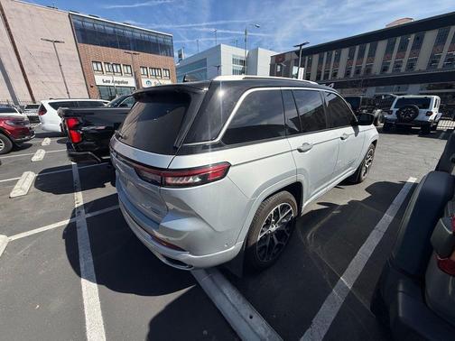 2022 Jeep Grand Cherokee 4xe Summit