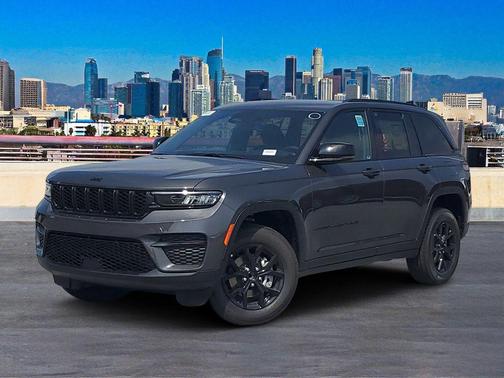 2025 Jeep Grand Cherokee Laredo