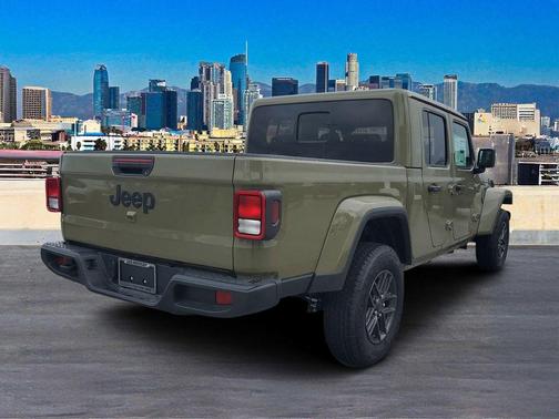 2026 Jeep Gladiator Sport