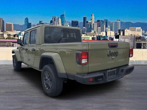 2026 Jeep Gladiator Sport