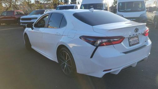 2024 Toyota Camry SE