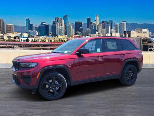 2025 Jeep Grand Cherokee Laredo