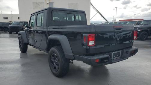 2026 Jeep Gladiator Sport