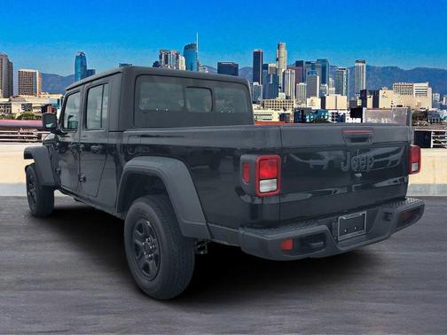 2026 Jeep Gladiator Sport