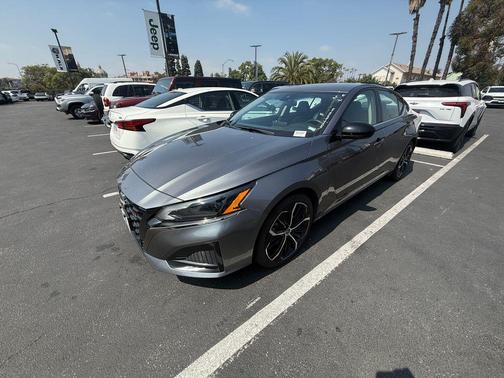 Gun Metallic 2024 Nissan Altima 2.5 SR