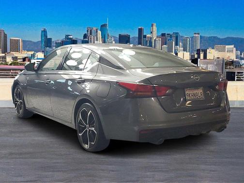 Gun Metallic 2024 Nissan Altima 2.5 SR