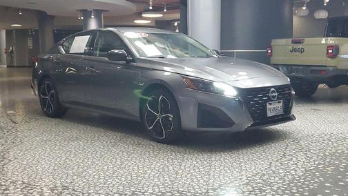 Gun Metallic 2024 Nissan Altima 2.5 SR