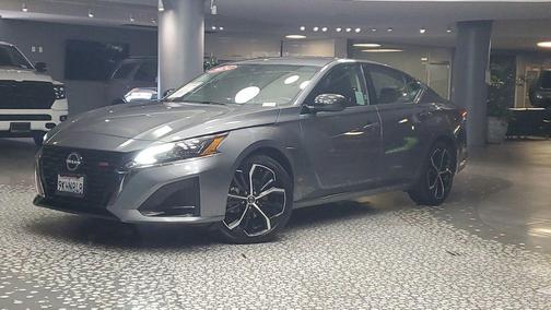Gun Metallic 2024 Nissan Altima 2.5 SR