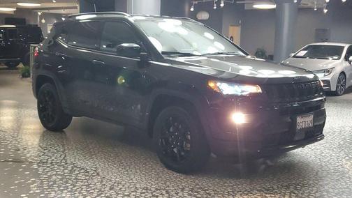 2023 Jeep Compass Altitude