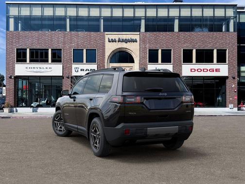 Diamond Black 2026 Jeep Cherokee LAREDO/LIMITED
