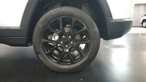 Bright White Clearcoat 2023 Jeep Compass Altitude