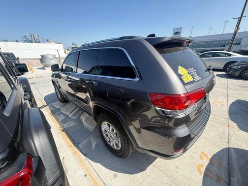 2020 Jeep Grand Cherokee Laredo E