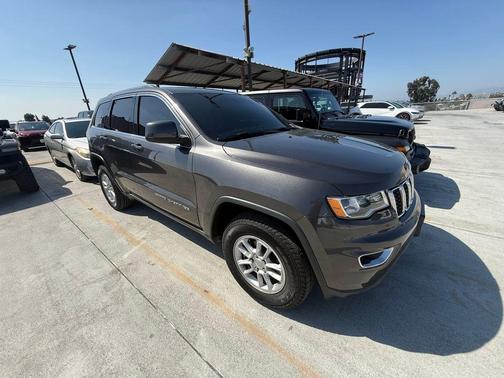 2020 Jeep Grand Cherokee Laredo E