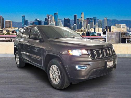 2020 Jeep Grand Cherokee Laredo E