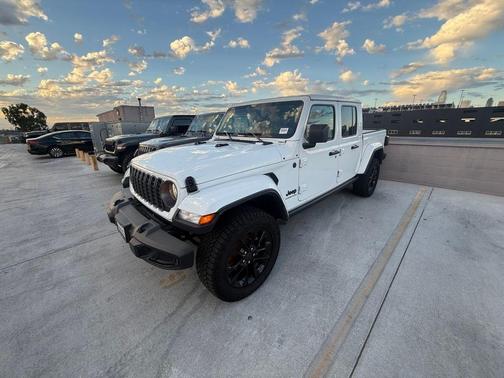 2025 Jeep Gladiator Sport