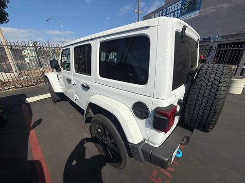 2024 Jeep Wrangler 4xe Sahara