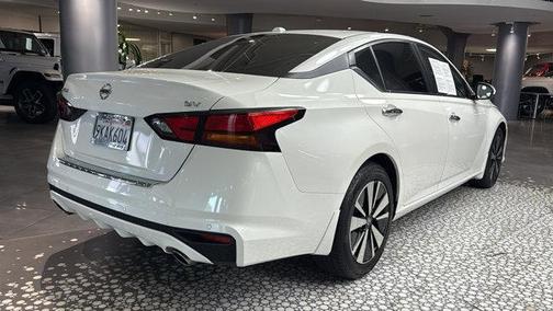 2022 Nissan Altima 2.5 SV
