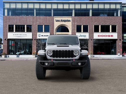 Bright White Clearcoat 2026 Jeep Wrangler Rubicon