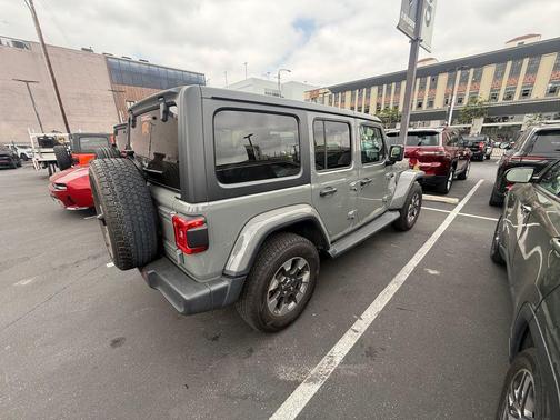 Sting Gray Clearcoat 2018 Jeep Wrangler Unlimited Sahara