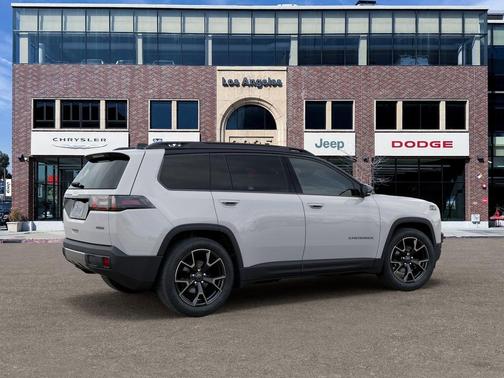 Bright White Clearcoat 2026 Jeep Cherokee Overland